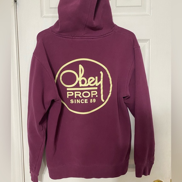 Obey sweatshirt - Picture 2 of 3